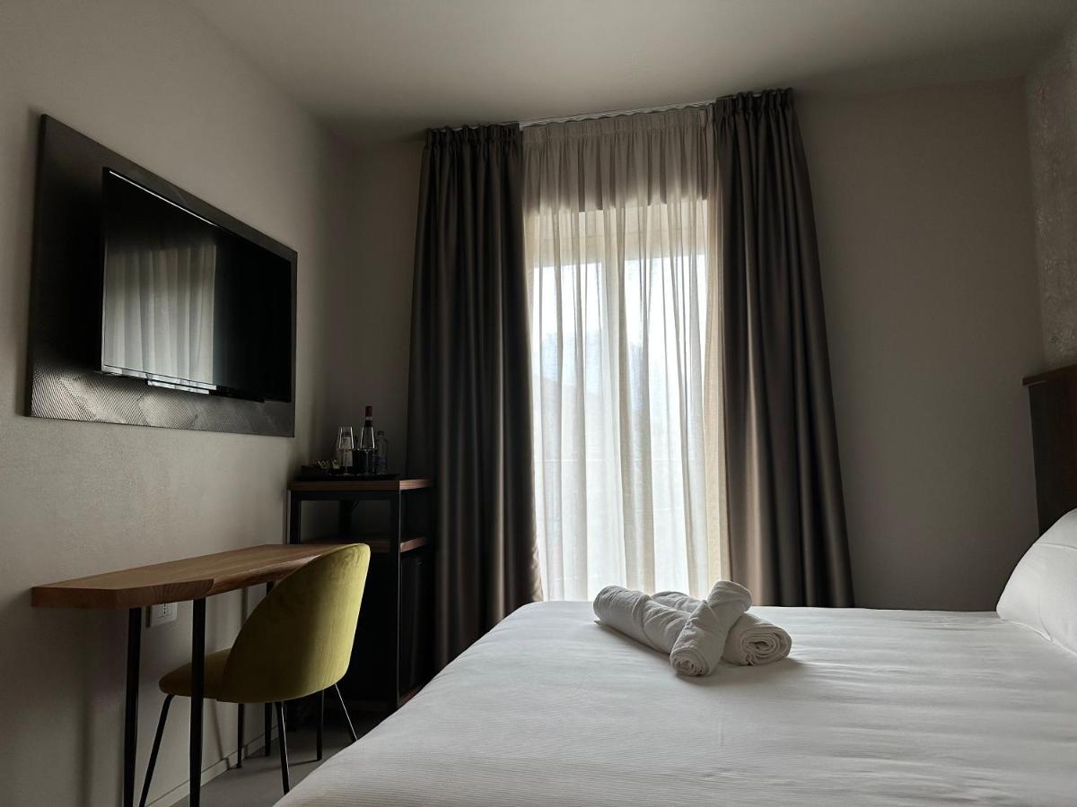 Villa Clementina Boutique Hotel Colonno Екстер'єр фото